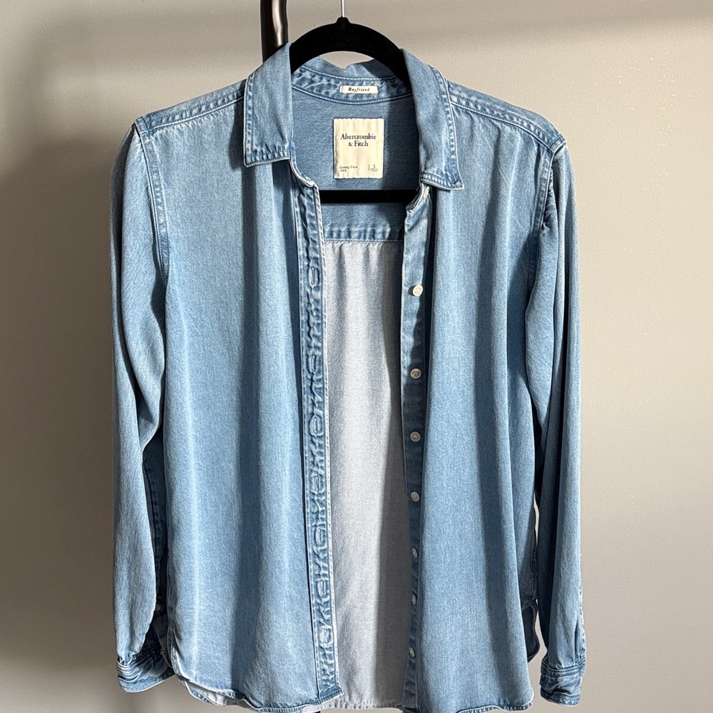 Abercrombie & Fitch Light Blue Denim Button-Down Shirt